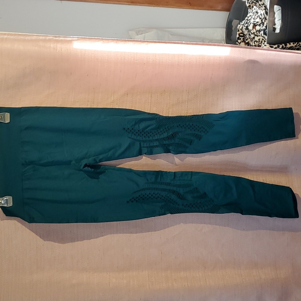 Fabletics Leggins - image 1